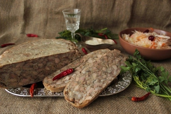 Schweinekopf-Schale zu Hause: Traditionelle Sailson-Kochrezepte 06