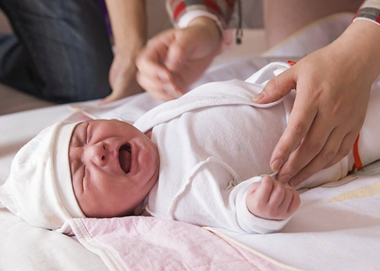 Wann nach wie viel kolisch, neugeborener Jungen und Mädchen passieren? Gasformationsprodukte im Säugling 03