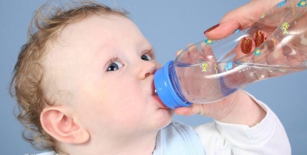 Colics in Babys: Ursachen, Behandlung. Produkte, die in Kindern kolisch verursachen 02