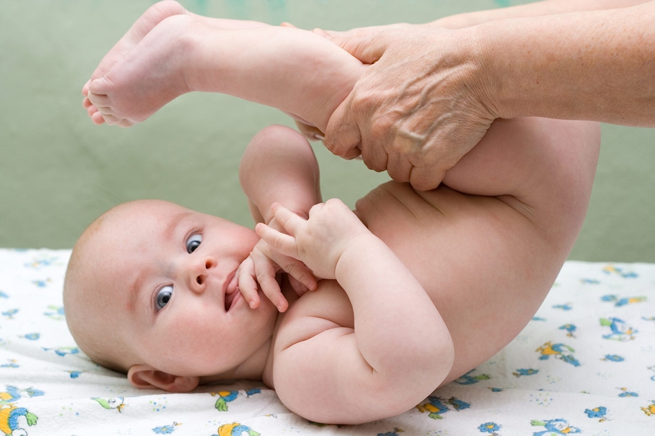 Blut, Schleim, Schleim mit Blut in Kot in der Nähe des Babys: was es bedeutet und was zu tun ist? 03