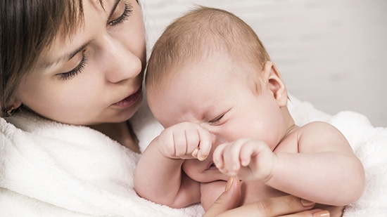 Verstopfung in Neugeborenen mit dem Stillen - was zu tun?? Ursachen für Babys Verstopfung 02