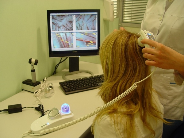 Nach der Geburt, Haarfälle: Was zu tun?? Stärkung von Masken aus Haarausfall und Behandlungsmethoden 03