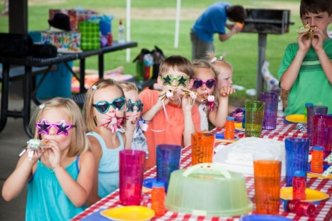 Wettbewerb für Partys. Merkmale von Wettbewerben für Kinderfeiertage, Jugendliche und thematische Parteien 01