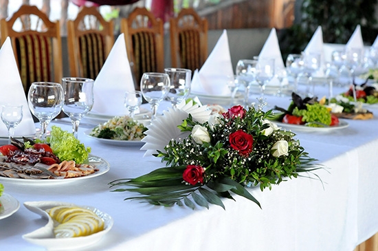 So organisieren Sie eine Hochzeit selbst allmählich? Was Sie für eine Feier brauchen: Liste der kleinsten Dinge 01