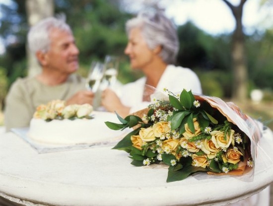 Goldene Hochzeit: Szenario zu Hause. So organisieren Sie eine Feier in einem Familienkreis? 04