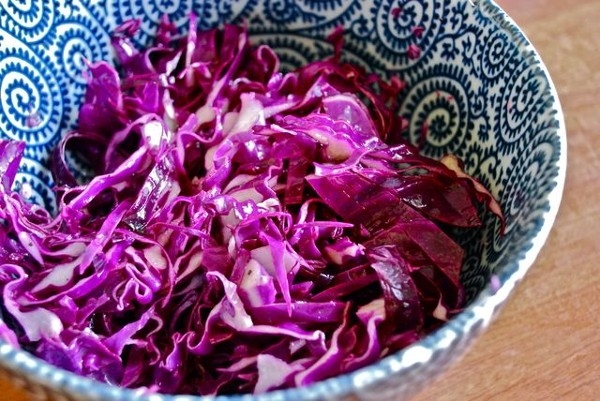 Rotkohl. Rezepte von Salaten und zweiten Gerichten 05