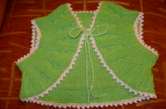 Bolero für das Mädchen mit Stricknadeln: Schemata und Beschreibung 09