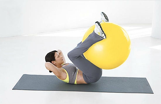 Übungen zum Gewichtsverlust mit Fitnessball: Komplex für Anfänger 08