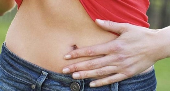 Saure linke Seite unter dem Bauch: Wo suche die Ursachen von Schmerz in Frauen, Männern, bei Kindern? 01