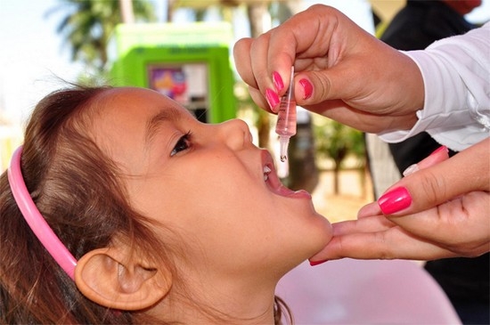 Tropfen von Polio: Nebenwirkungen. Was könnte die Folgen der Impfung sein?? 01