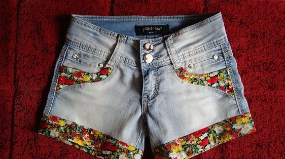 Wie man zerrissene Shorts macht? Torn Shorts: Foto- und Finishing-Ideen 09