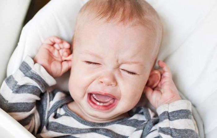 Otitis in einem Kind: Symptome und Behandlung zu Hause 01