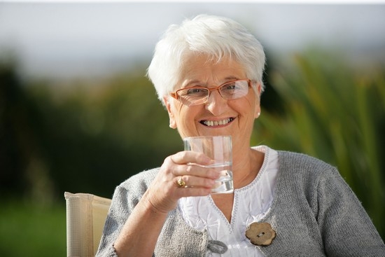 Wie man Anzeichen von Diabetes in der Zeit an einer Frau im Alter von 50 identifiziert? 03