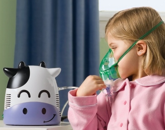 Wie man das Inhalation macht und für ihre Medizin für Kinder mit einer Erkältung abholen kann? 01