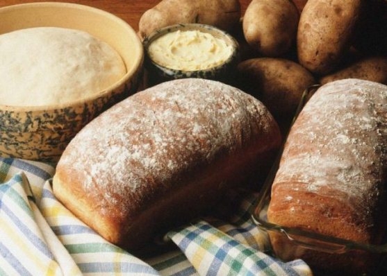 Brot in einem langsamen Kocher: leckere und nützliche Rezepte 02