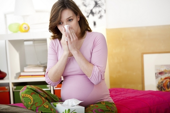 Antivirale Salbe für die Nase: Vorbereitungen für Kinder und Erwachsene (einschließlich schwangerer Frauen) 04