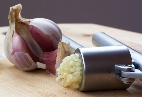 Verwendung von Knoblauch für den menschlichen Körper. Wem der Knoblauch schädlich ist? 03