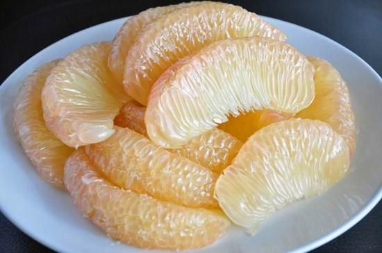 Pomelo: Wie man Obst frisst, als es nützlich ist? 02