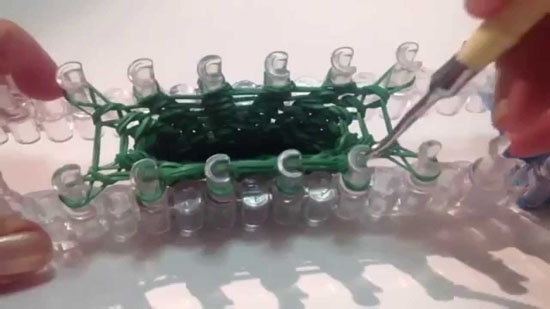 Wie man auf einem kleinen und großen Maschiner-Licht-Figuren webt, 3D-Figuren aus Gummi? 10