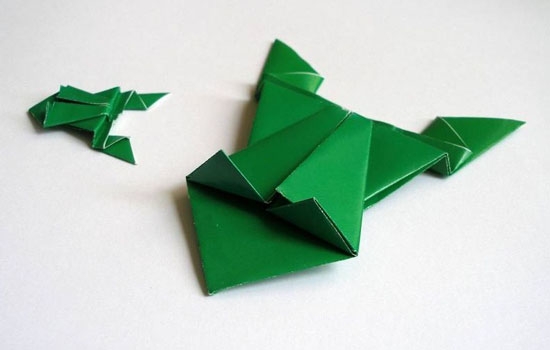 So erstellen Sie ein Frosch-Papier (Origami) mit Ihren eigenen Händen: ein Schema, Schritt-für-Schritt-Anweisungen 01