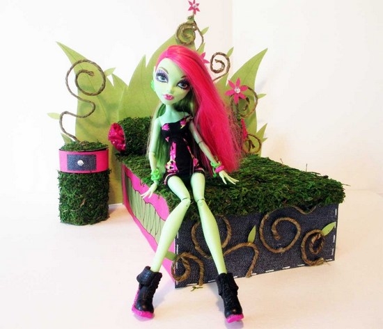 So erstellen Sie ein Bett für Puppen Barbie, Baby Bon, Monster High Mach es selbst? 03