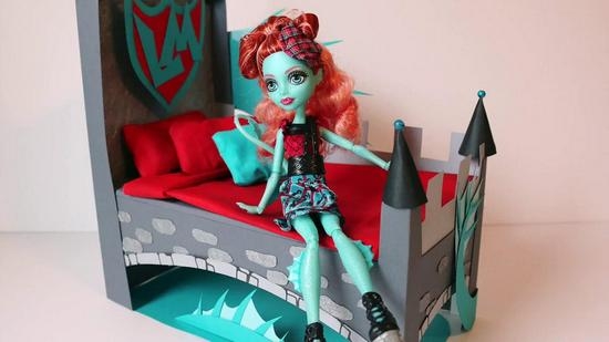 So tun Sie: Bett, Kleiderschrank und andere Möbel für Puppen Monster High Tun Sie es selbst? 02