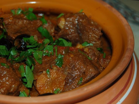 Eintopf Rindfleisch mit Soße, köstlicher Gulasch vom Rindfleisch mit Soße - Rezepte mit Fotos 01