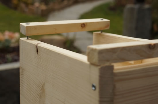 So erstellen Sie ein Vogelhaus: Zeichnung und Größen. Meisterkurse, um ein Haus für Vögel mit ihren eigenen Händen zu schaffen 12