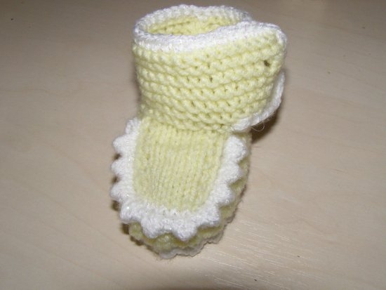 Booties auf zwei Stricknadeln für Neugeborene: Meisterklasse für Anfänger 02