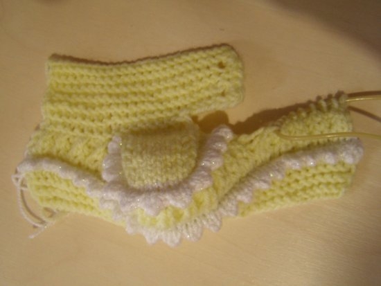 Booties auf zwei Stricknadeln für Neugeborene: Meisterklasse für Anfänger 11