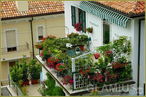 So stellen Sie einen Balkon-Farben aus 10